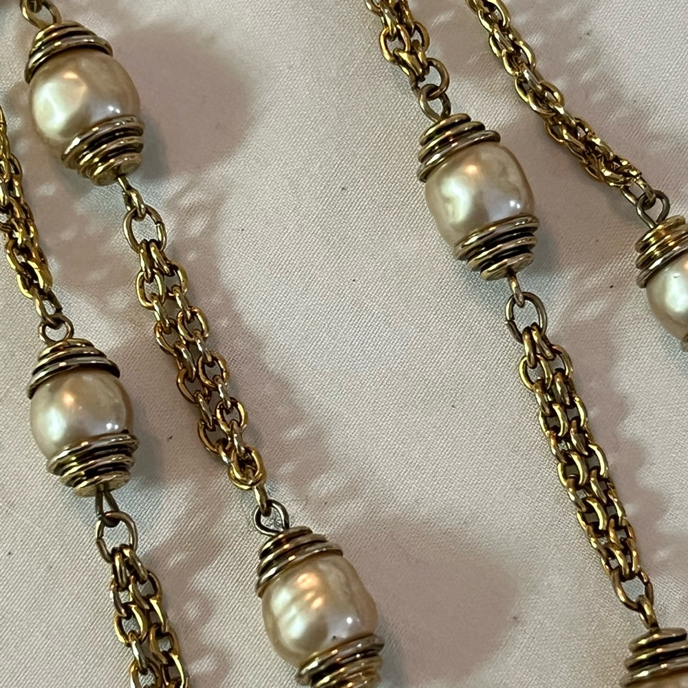 Women's costume jewelry